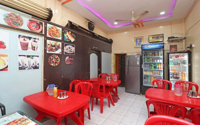 Parakh Palace By OYO Rooms