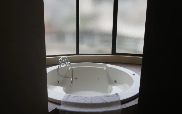 Madisson Hotel