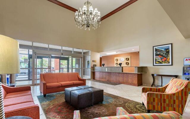 Comfort Suites Southfield/Detroit