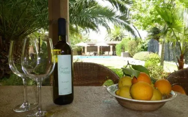 Finca Raims Hotel Interior