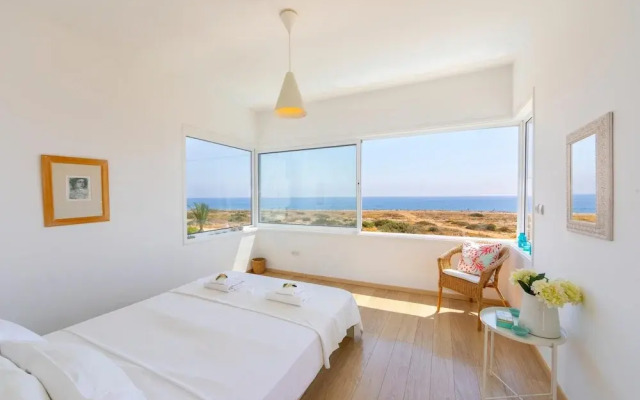 Protaras Seafront Villa Alia