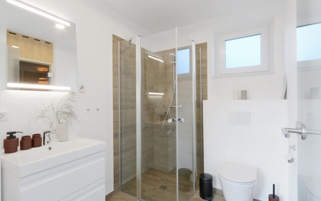 Awesome Home in Lembruch/dümmer See With 5 Bedrooms, Sauna and Wifi