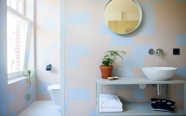 The Green Elephant Hostel & Spa