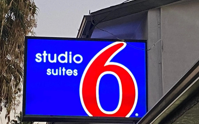 Studio 6 Suites – San Bernardino, CA