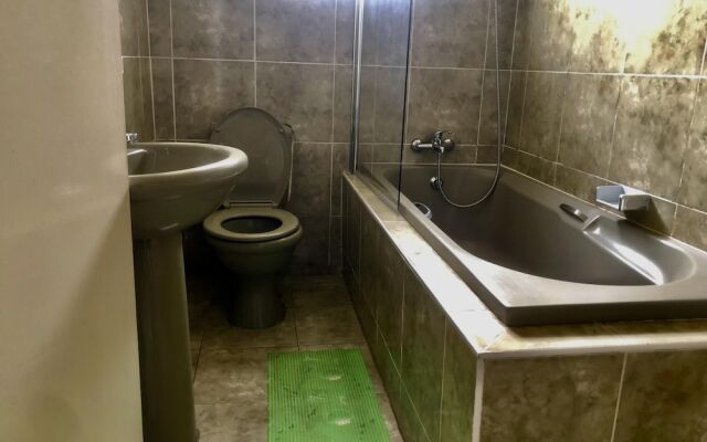 1 bed Apartment in Mount Pleasant Heights - 2014
