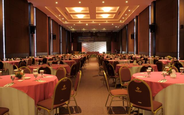 Lombok Plaza Hotel & Convention