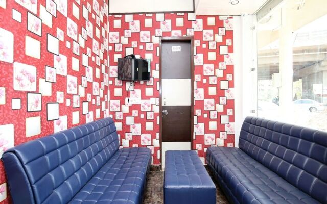 OYO 14529 The Sitara Hotel