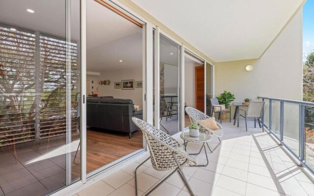 4 Trieste Central Apartment with a Backdrop of Lush Greenery