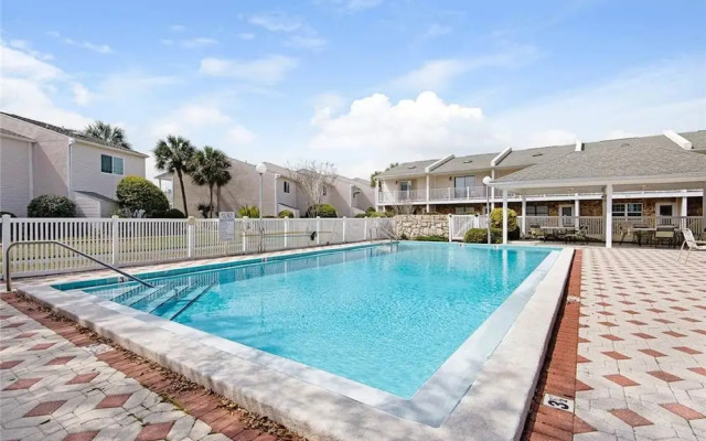 Woodland Shores Beach Resort by Panhandle Getaways