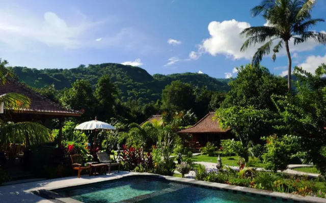 Kubu Kangin Resort