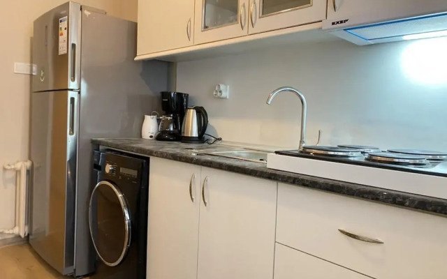 Missafir Chic Flat Near Shopping Malls in Sisli