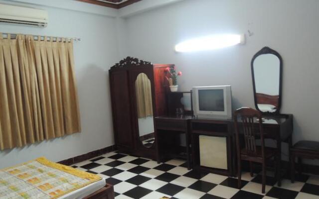 Phi Long Hotel