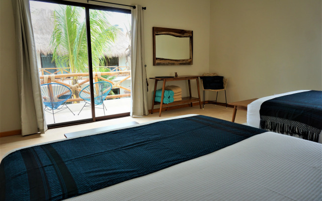 La Puerta Azul Beachfront - Adults Only
