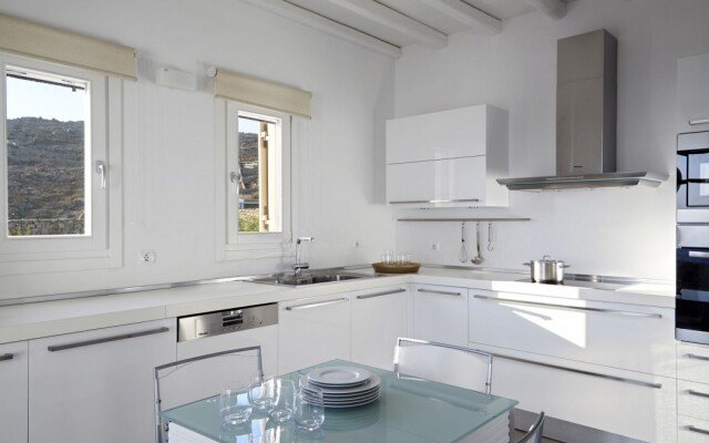 Elia White Residence