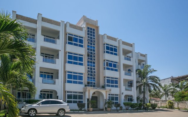 Almasi Oceanfront Apartment