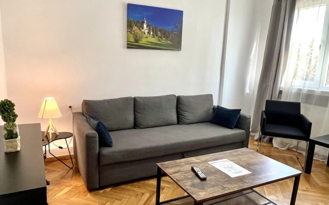 Downtown Victoria Apartments By CityBookings