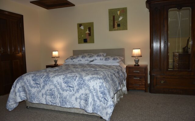 White Hill Country House