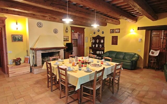 Holiday Home in Serrungarina Near the Lake