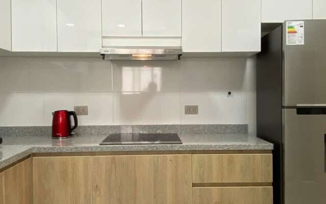 Awesome 3BR With Balcony in Miraflores