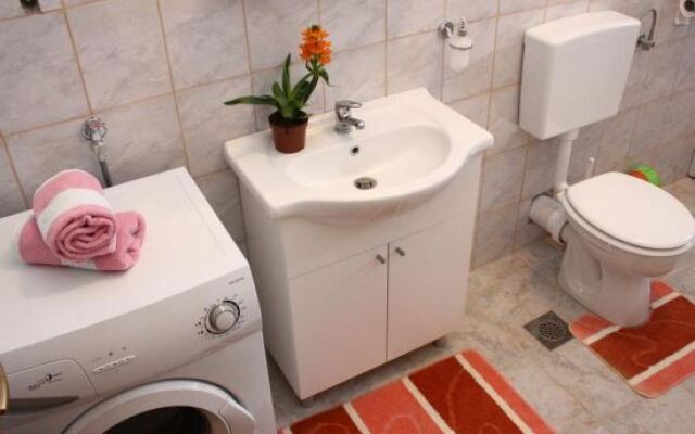 Apartments Dvije Palme