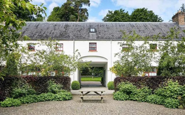 Old Stable Mews Castle Leslie