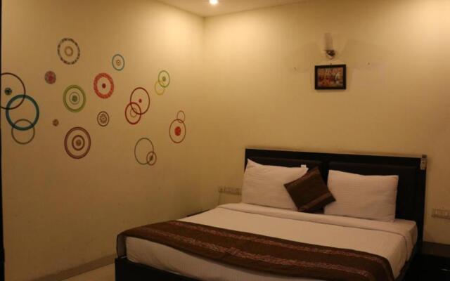 OYO 9030 Hotel Delhi Airport Plaza