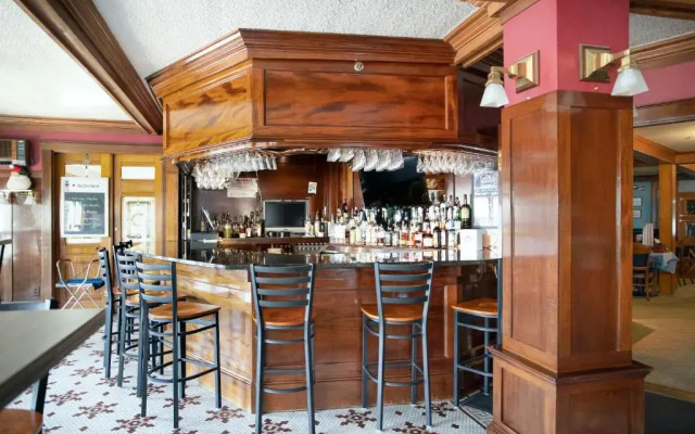 The Winthrop Arms Hotel And Restaurant