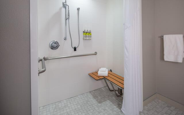 Holiday Inn Express Surprise by IHG