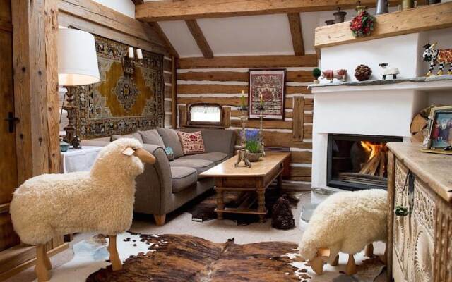 Ski-in ski-out fully catered Chalet