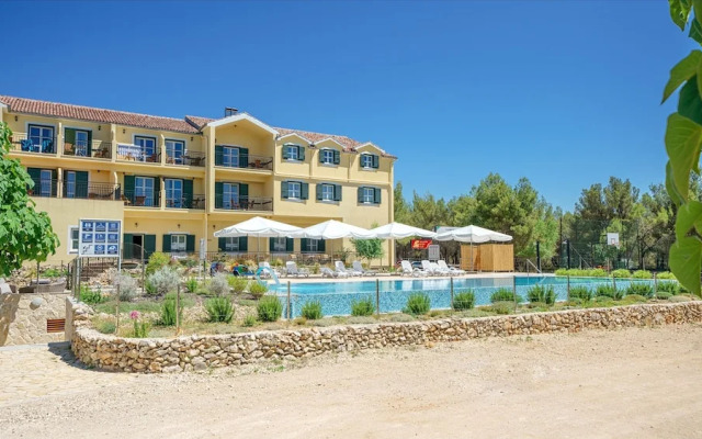 Exclusive Pool View Room With Breakfast Included