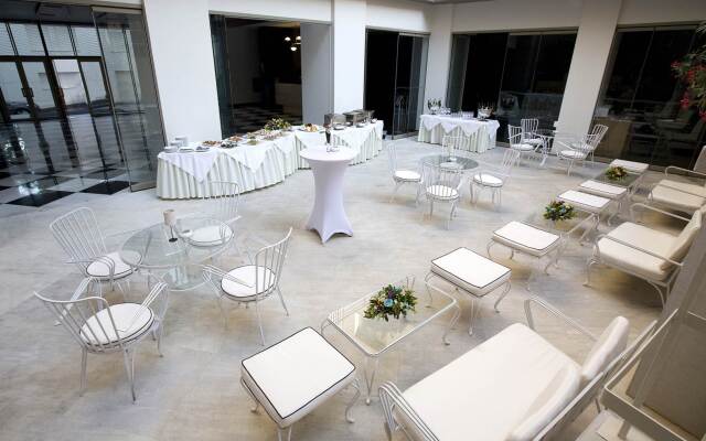 Aquila Atlantis Hotel