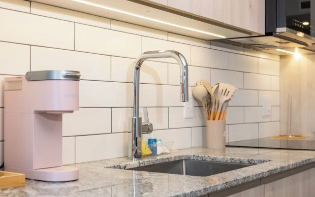 Silverstone Downtown Long-Term stay