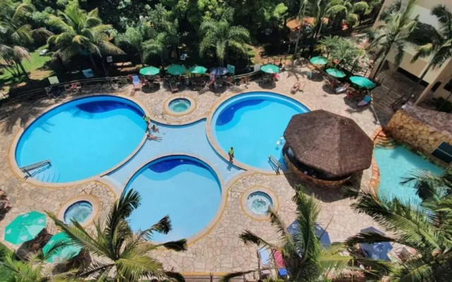 Thermas Paradise Cobertura 4 Quartos de Alto Padrão