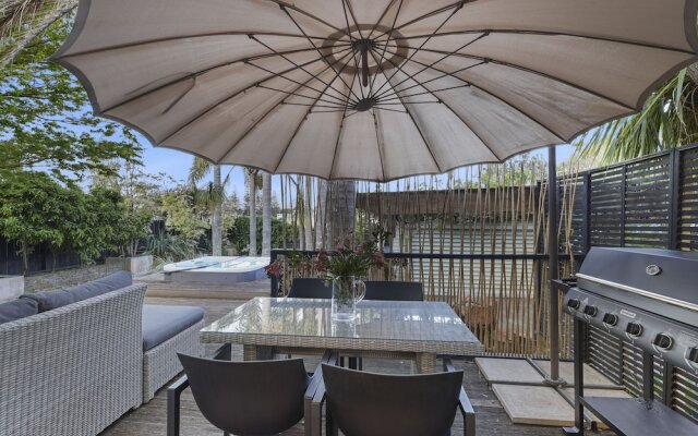 Gorgeous Family Home-Fully Fenced & Toys
