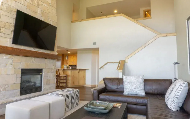 Three Bedroom Penthouse at the base of Canyons by RedAwning