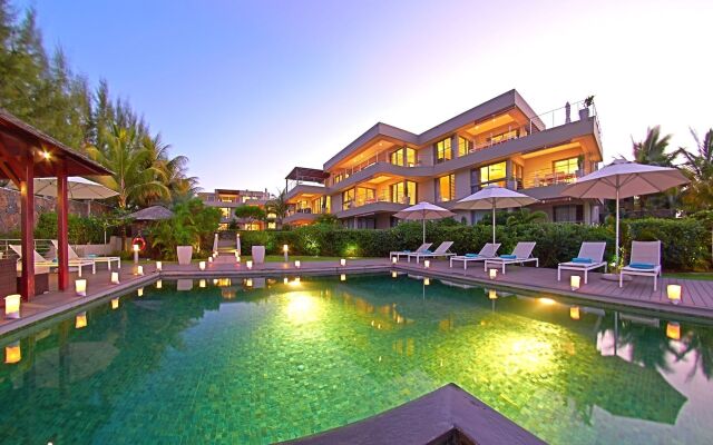 Bon Azur Beachfront Suites & Penthouses with LOV