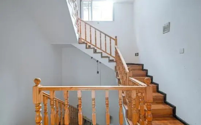 Chunfeng Shili Homestay (Dali Ancient City Branch)