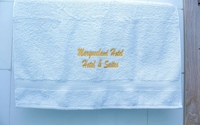 Marqueeland Hotel and suites