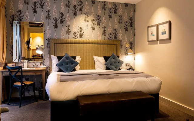 The Alma Hotel