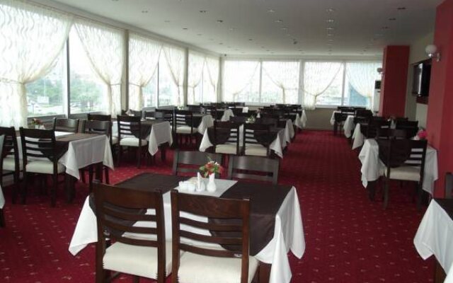 Cali Royal Otel