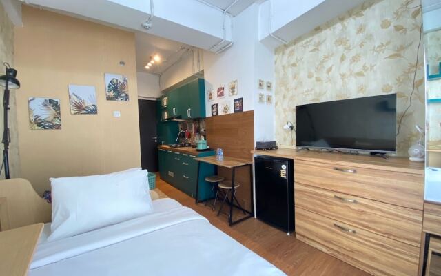 Bohemian Beauty Studio Room At Grand Asia Afrika Apartment