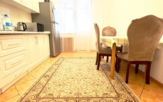 2-комн квартира в центре Астаны