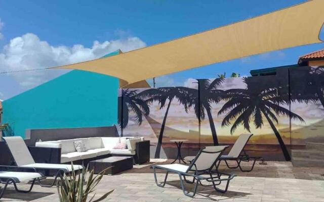 Private Estate with Pool 10bed/6baths