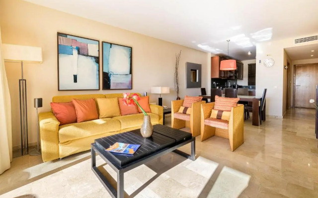 Malibu 12 - Luxury 2BR  Sea View Condo 9 by Rafleys, 7 mins Walk to the Beach