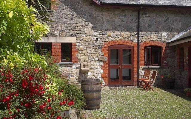 The Stable - The Cottages at Blackadon Farm
