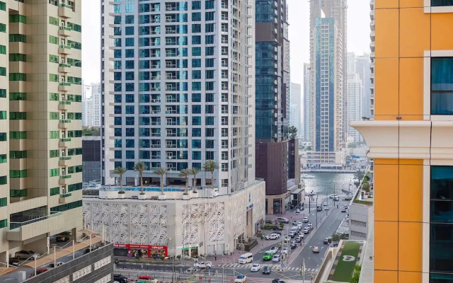 Spacious 2BR apartment in Marina Crown