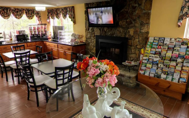 Dahlonega Mountain Inn