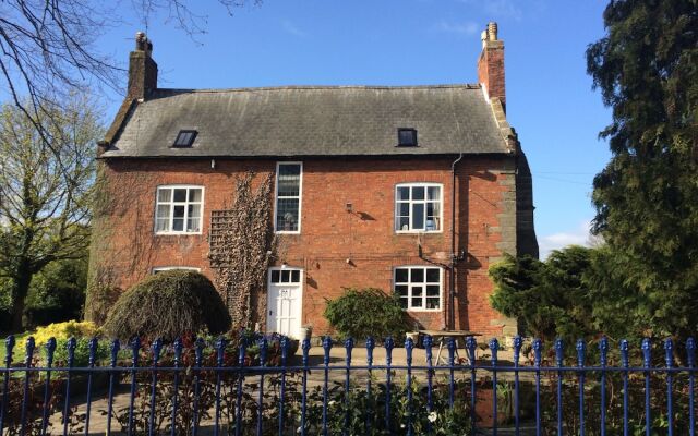 Manor Farm House - Peaceful Stays