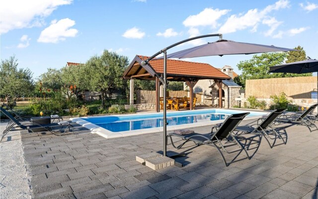 Stunning Home in Drinovci With 4 Bedrooms, Wifi and Outdoor Swimming Pool