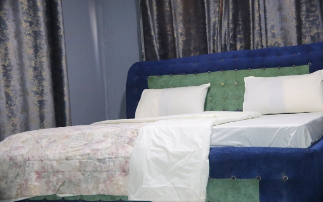 Zeyman's Apartments
